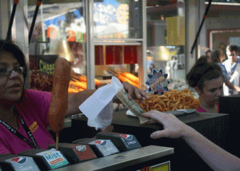 Man with vehicular manslaughter warrant arrested after being recognized by officer Saturday morning