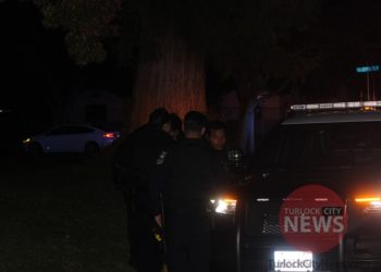 Man Threatens to Shoot Officer After Bashing Out Three Bank Windows