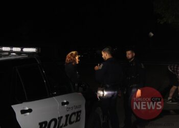 Two Arrested on Misdemeanor Traffic and Theft Warrants